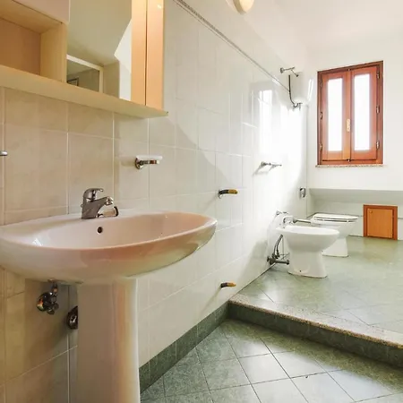 1 Bedroom Cozy In *