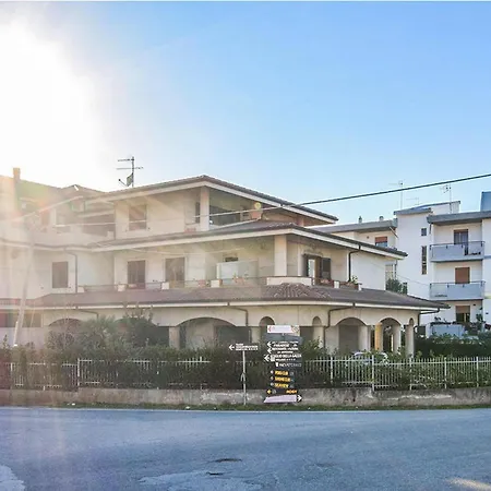 Apartment 1 Bedroom Cozy In Ricadi